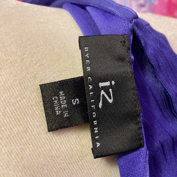 💕3 for $20💕 Halter Blouse with ruffles - Picture 6 of 7